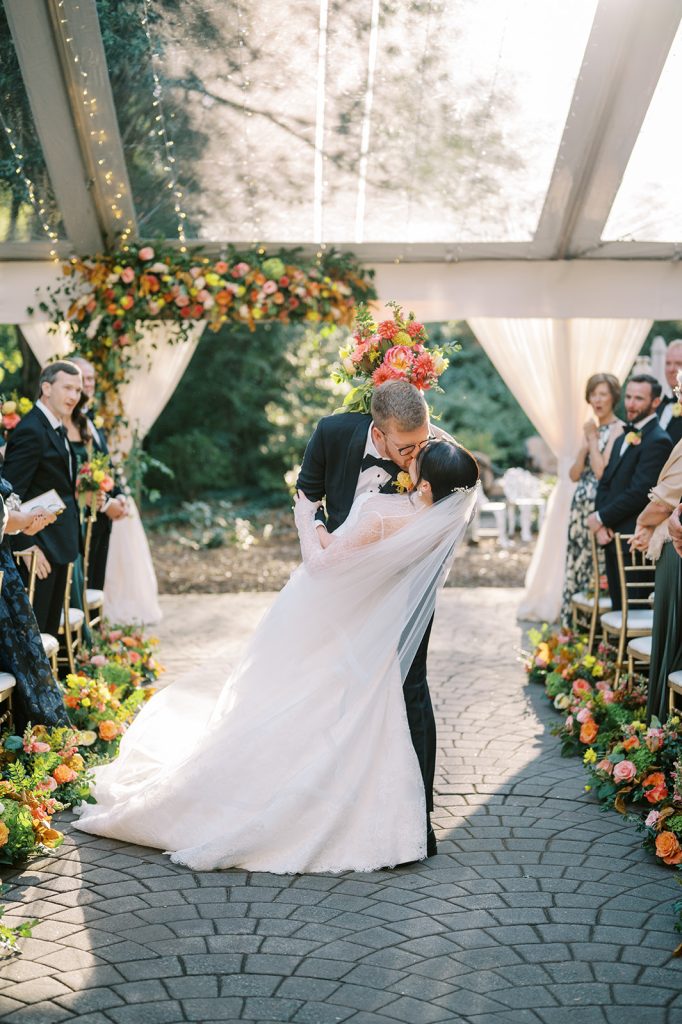 Wedding at The Morehead Inn in Charlotte NC classic style luxury wedding.