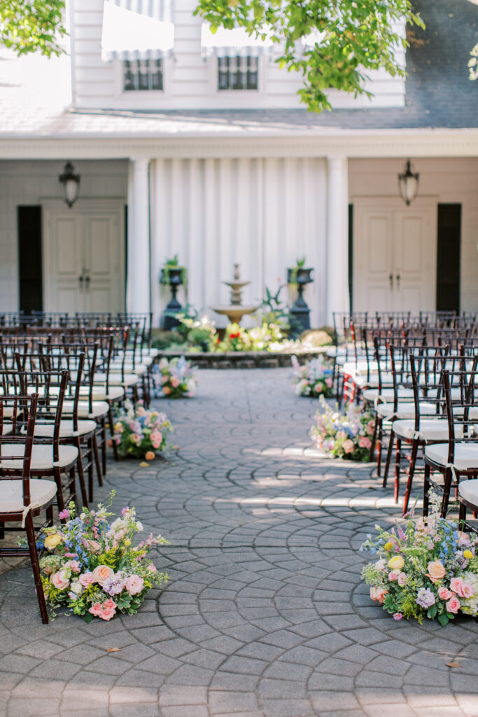 Wedding at The Morehead Inn in Charlotte NC classic style luxury wedding.