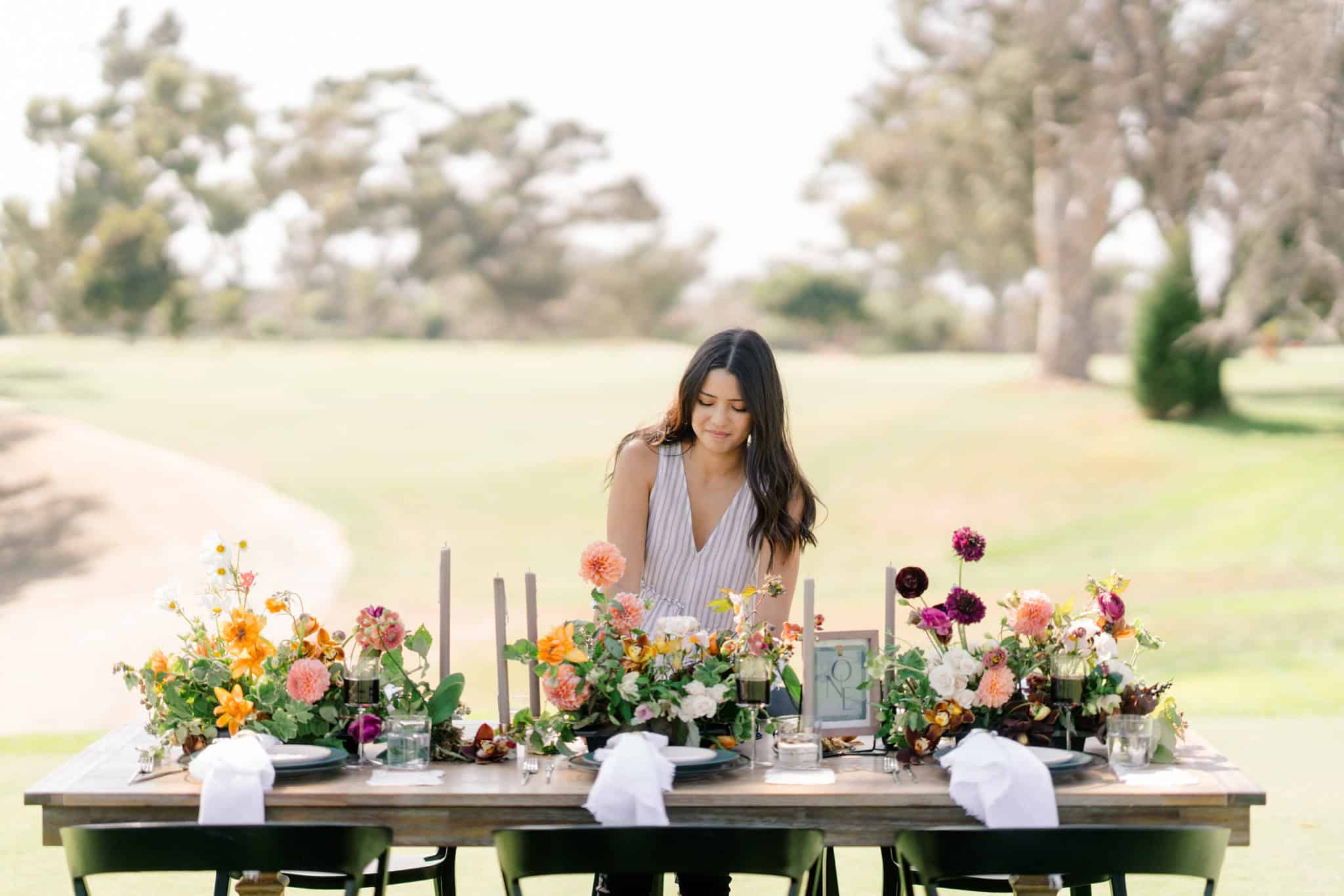 wedding planner setting up