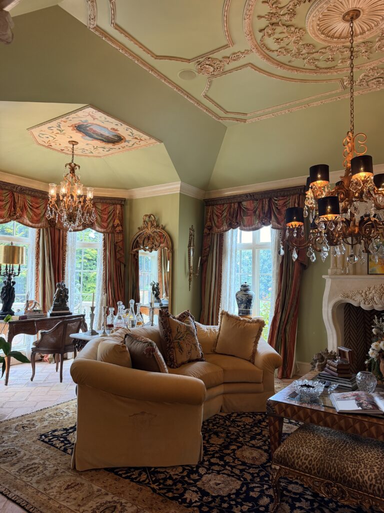 Le Chateau Du Coeur Wedding- parlor